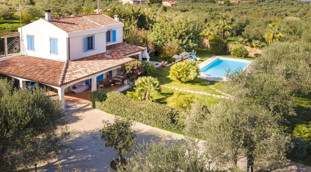 Alghero Villa Josephine Con Piscina E Parco Per 8 Ospiti Bagian luar foto